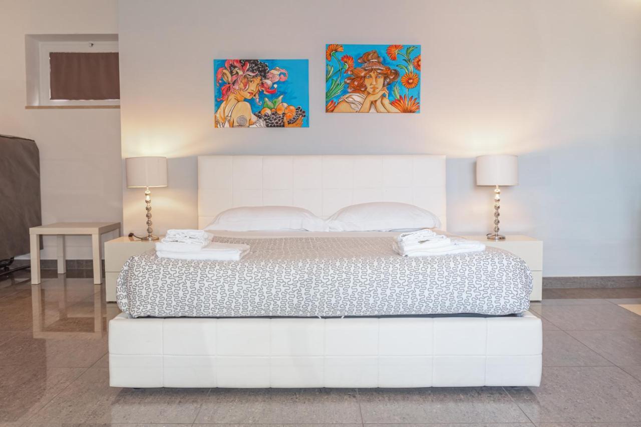 Palazzo Leo Suite And Apartment Lecce Exterior foto